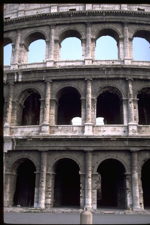 [ Colosseum: deatil of architectural orders ]