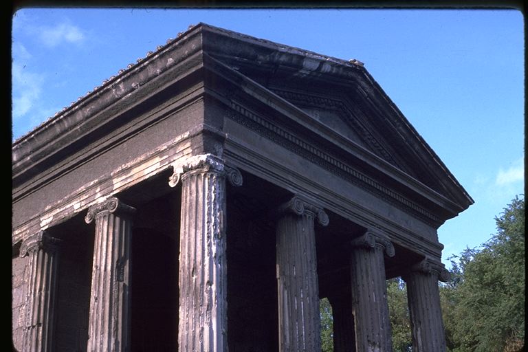[ Temple of Fortuna Virilis: detail of entablature ]
